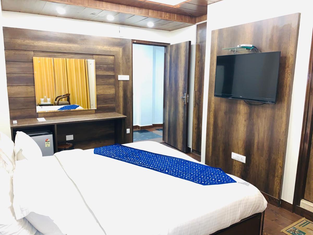 ดัสค์ แอนด์ ดอว์น Hotel ชิมลา ภายนอก รูปภาพ